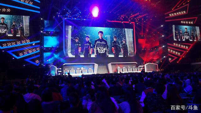 目前总场数999，Faker将在24日的T1 vs KT迎来第1000场