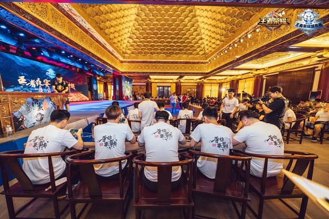 Falcons 启动由 NaToSaphiX 领导的 CS2 学院；